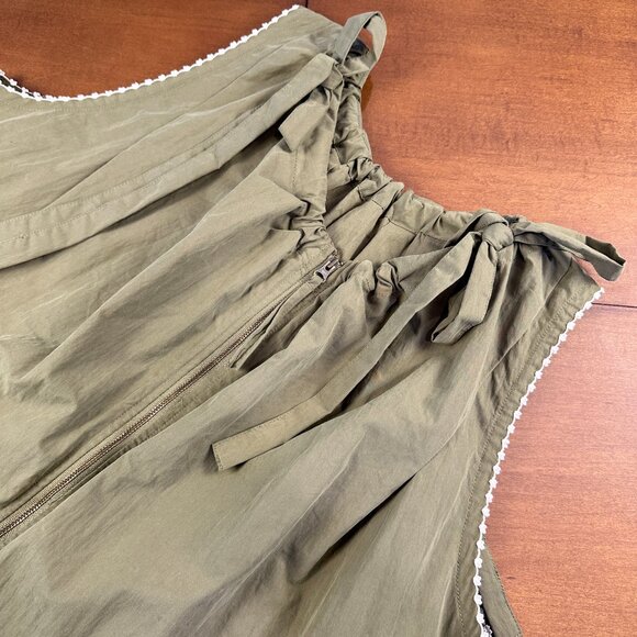 (SOLD) Niko And Khaki Green Stitched Ribbon Zip Up Vest Pullover Top - Picture 4 of 6